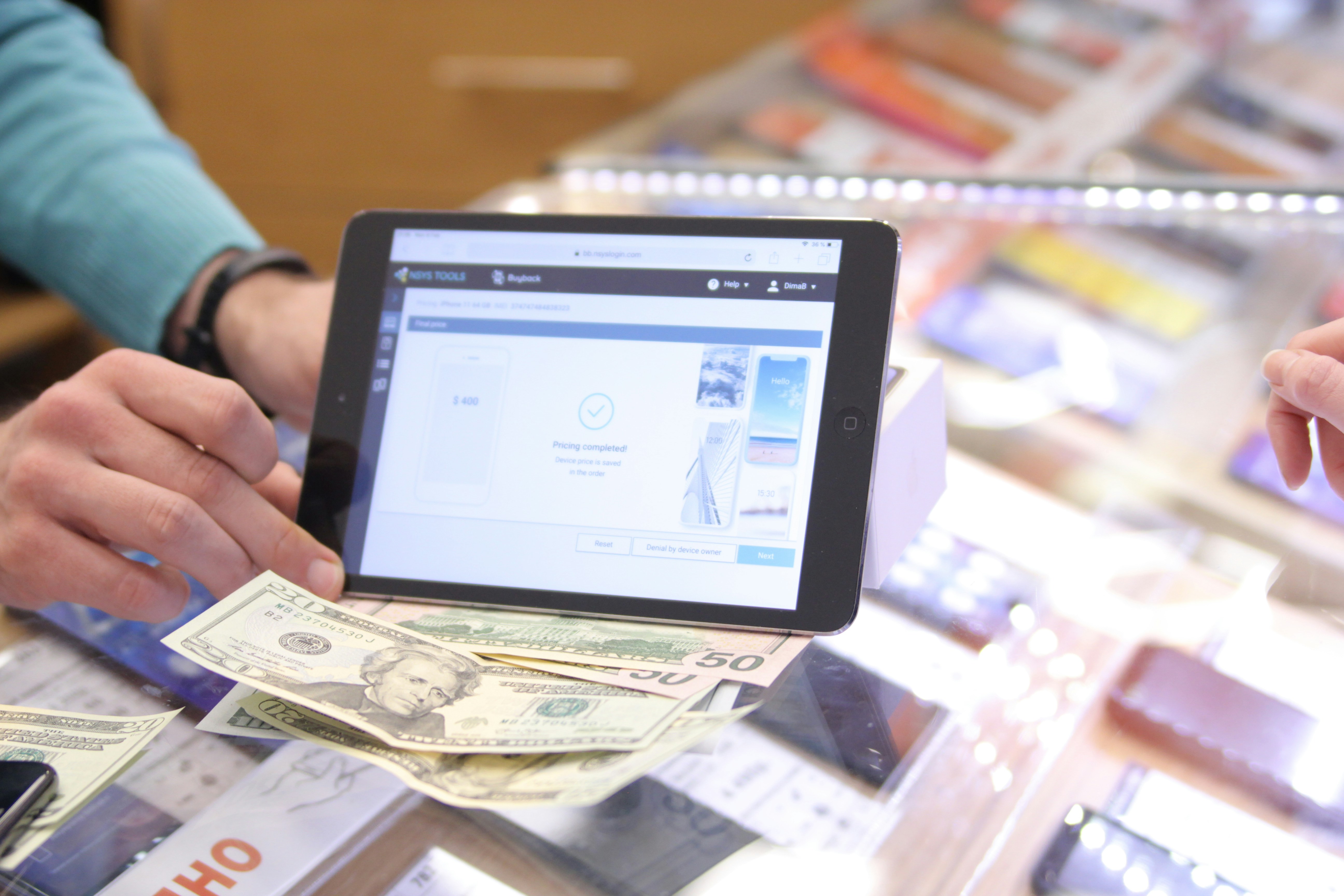 Free vs Paid Invoicing Software Comparison
