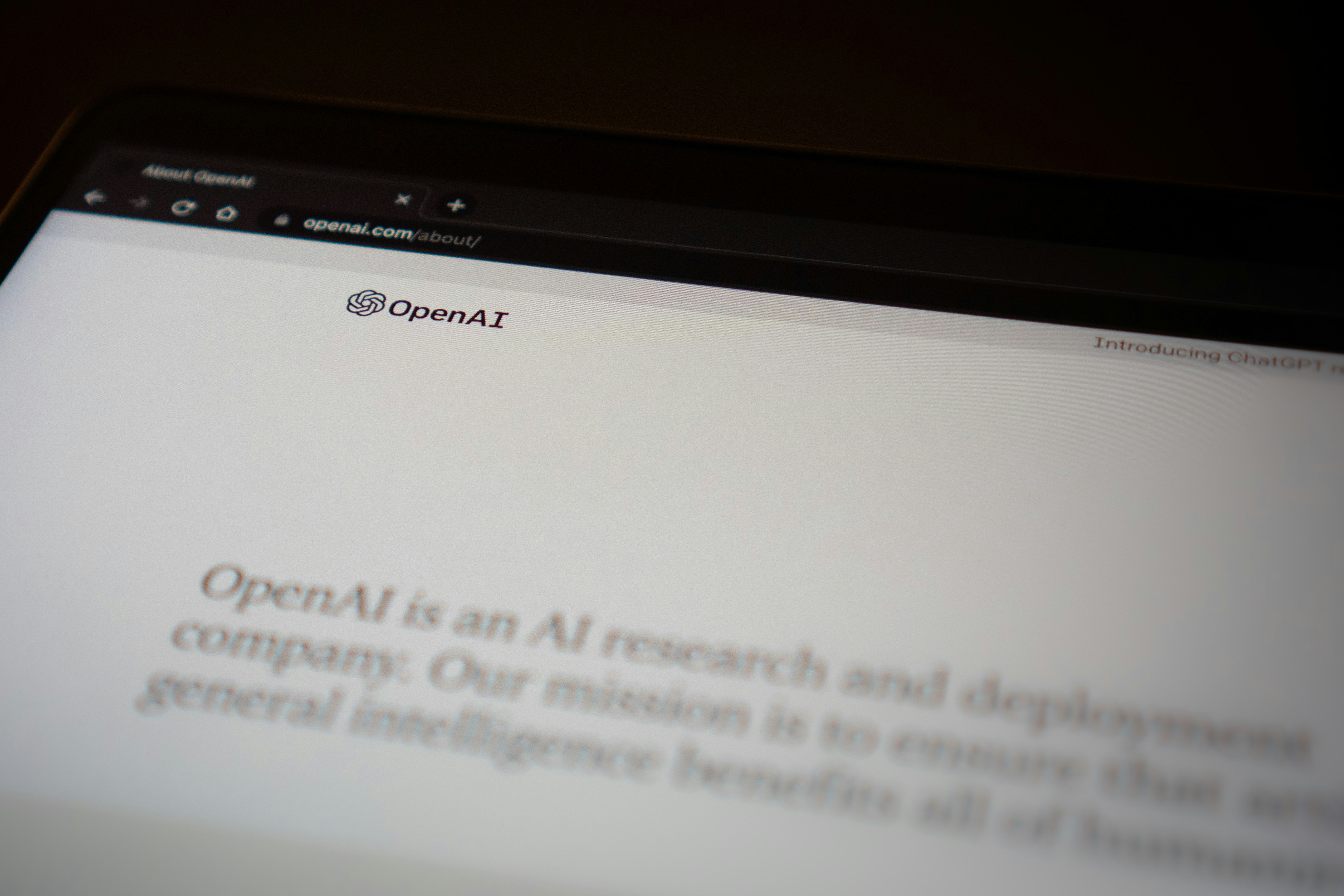 Illustration of how AI processes an invoice